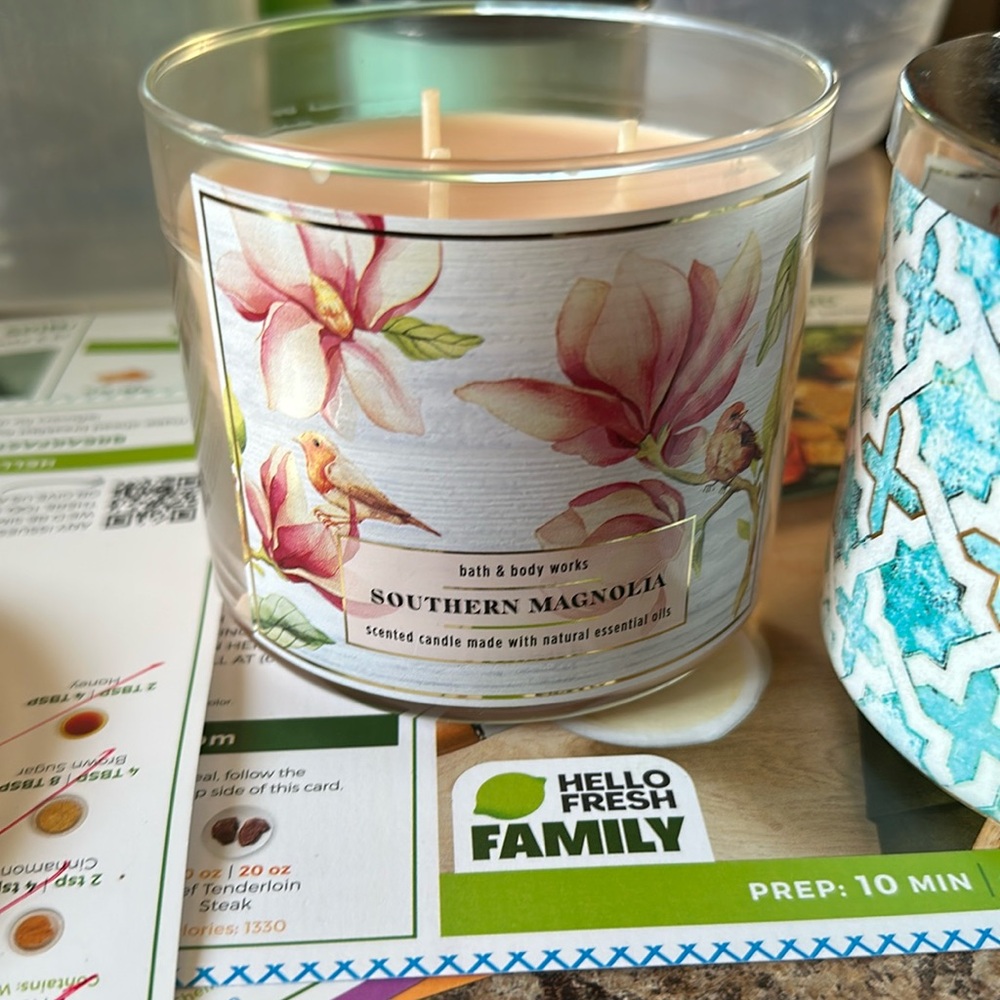 Bath and Body Works SOUTHER MAGNOLIA Large 3 Wick Scented Candle 14.5 oz